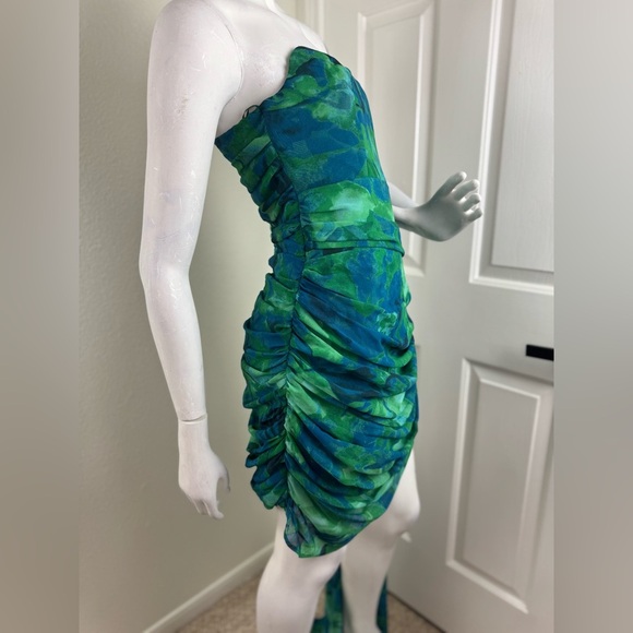 Elegant Green Floral Dress - Picture 3 of 13